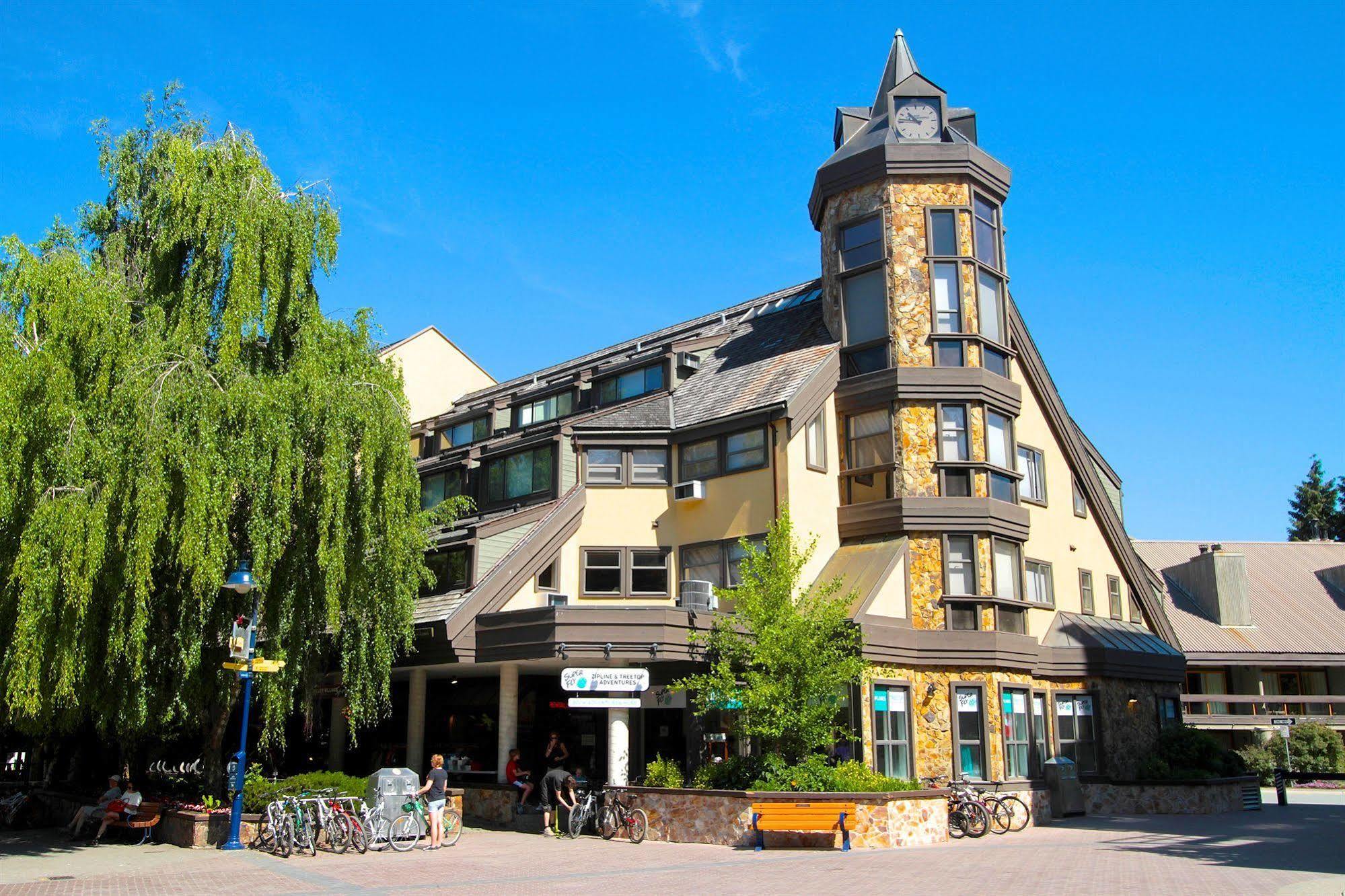 Clock Tower Resort Whistler Exteriör bild