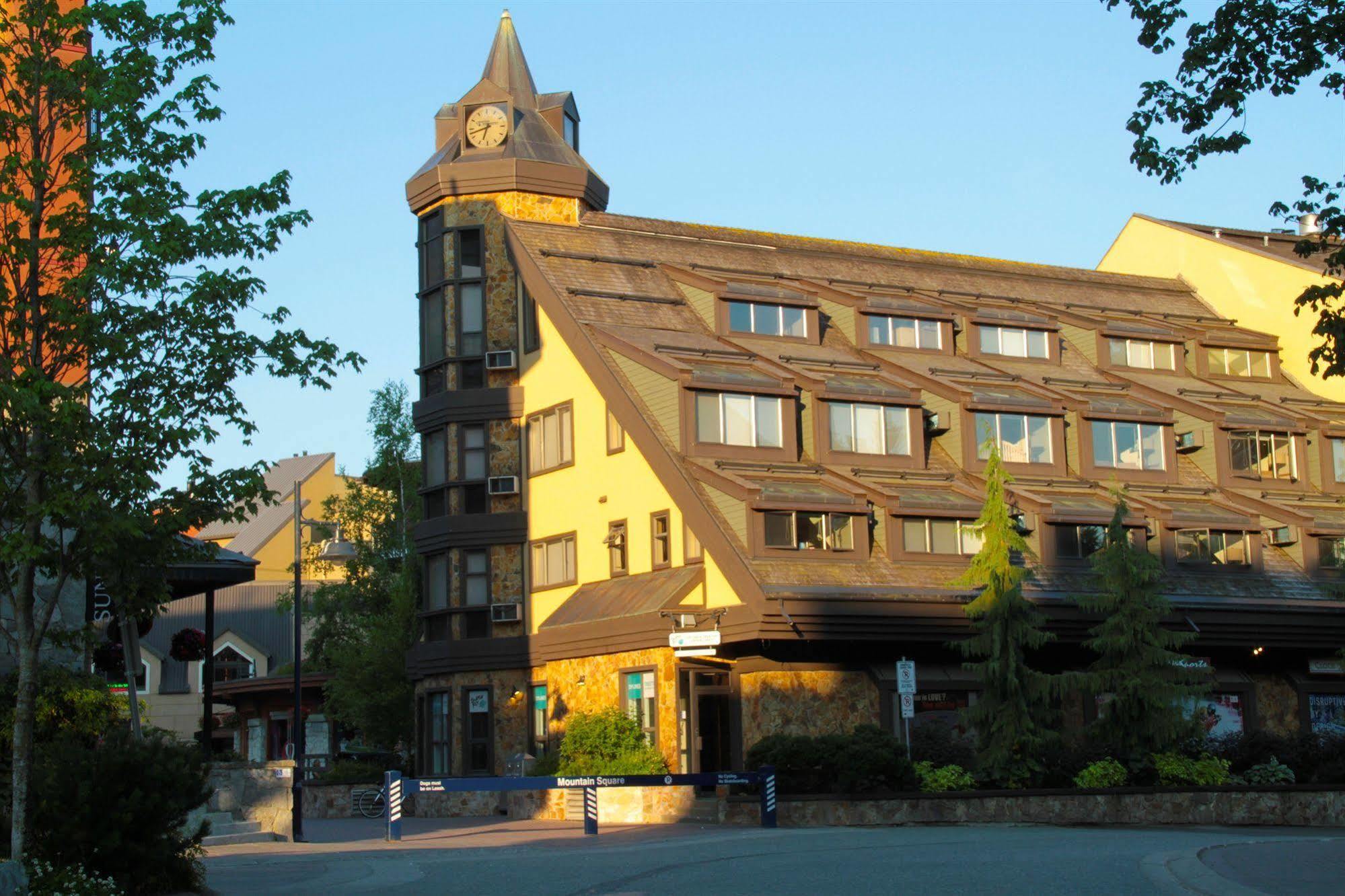 Clock Tower Resort Whistler Exteriör bild