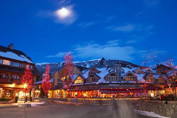 Clock Tower Resort Whistler Exteriör bild